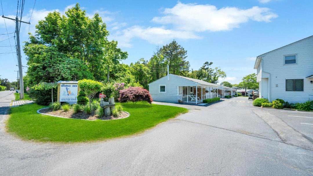 Photo of Others in Hampton Bays
