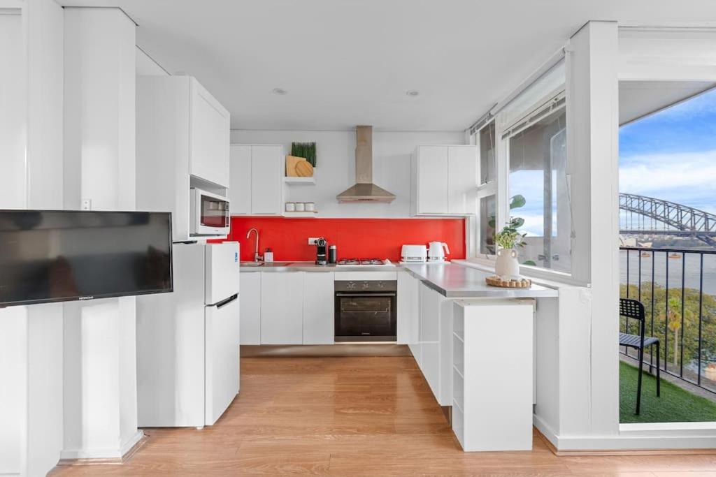 Photo of Others in McMahons Point