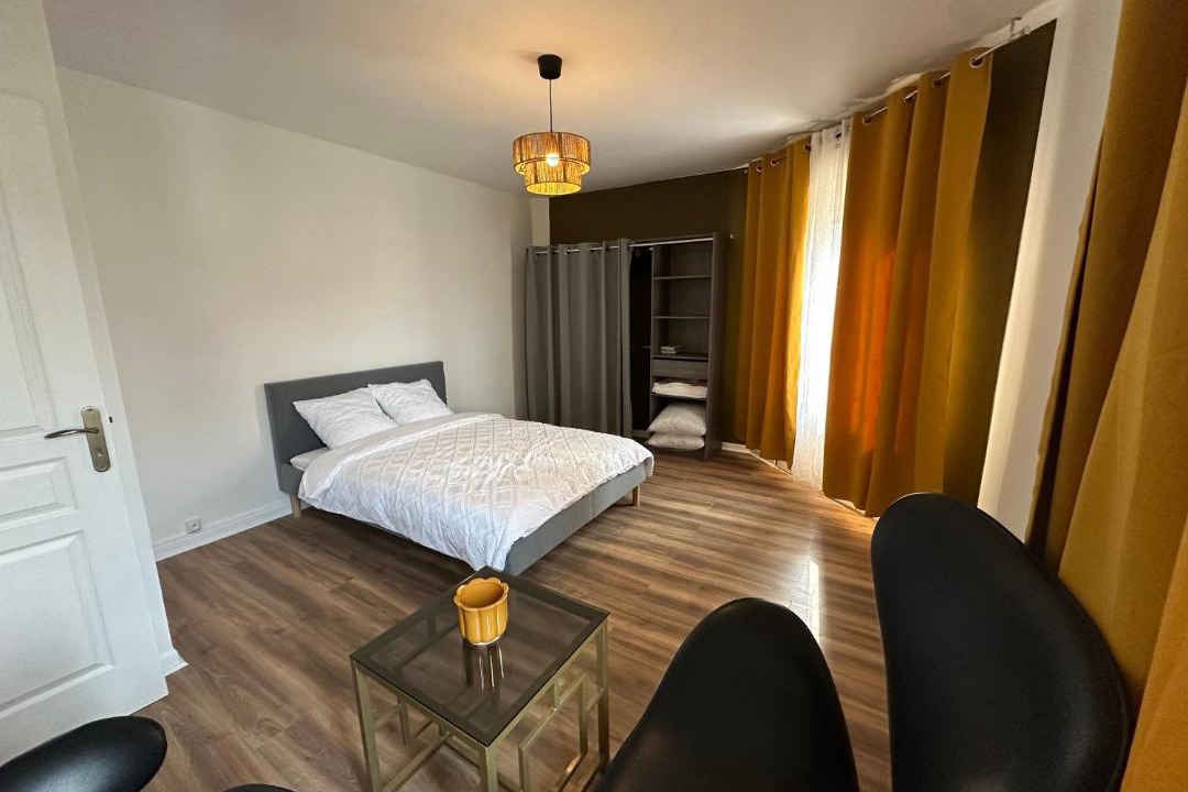 Photo of Others in Pin - Vert Galant