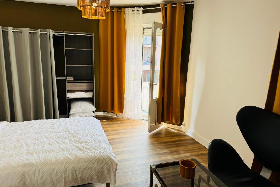 Photo of Bedroom in Pin - Vert Galant