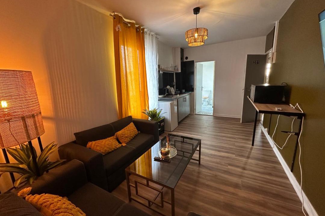 Photo of Livingroom in Pin - Vert Galant