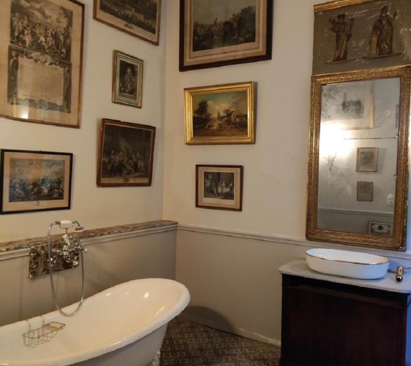 Photo of Bathroom in Crepol