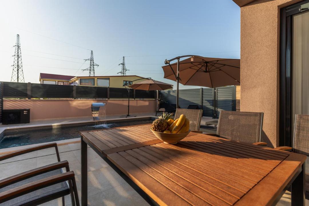 Photo of Patio Balcony in Nin