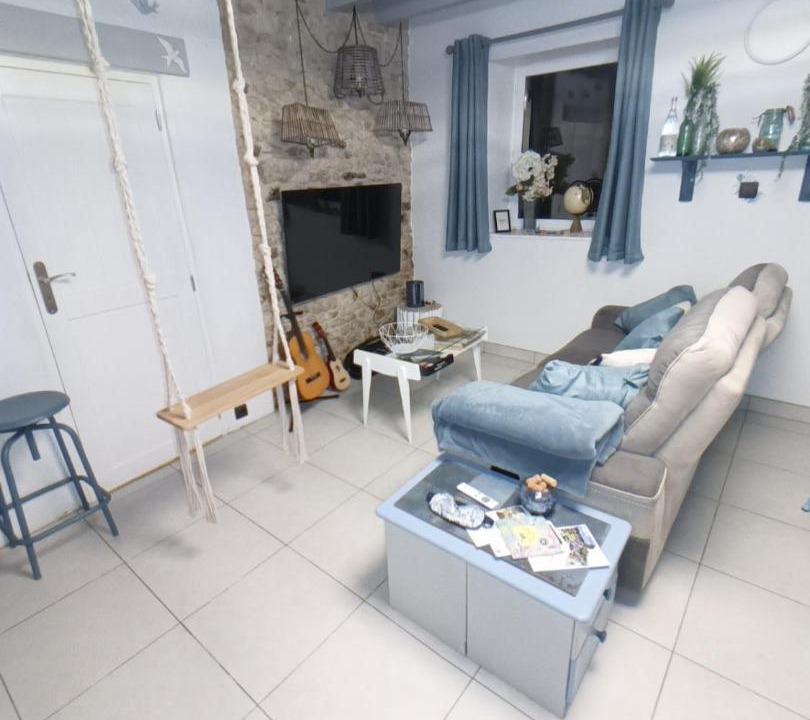 Photo of Others in Ladon