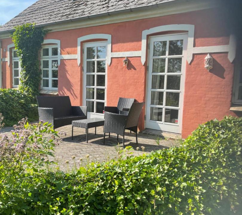 Photo of Others in Skygge