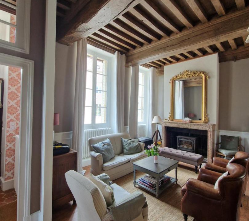 Photo of Others in Mesmont