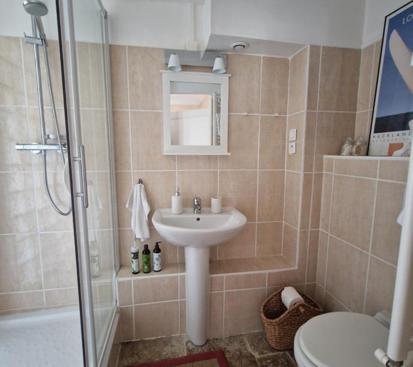 Photo of Bathroom in Mesmont