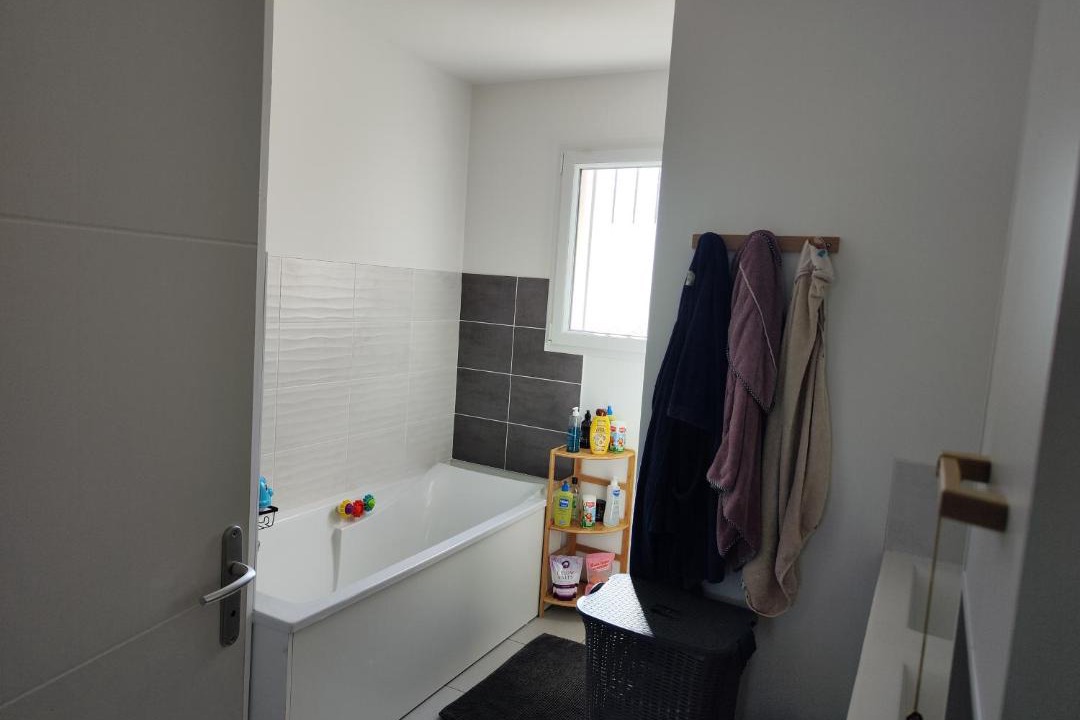 Photo of Bathroom in Troche