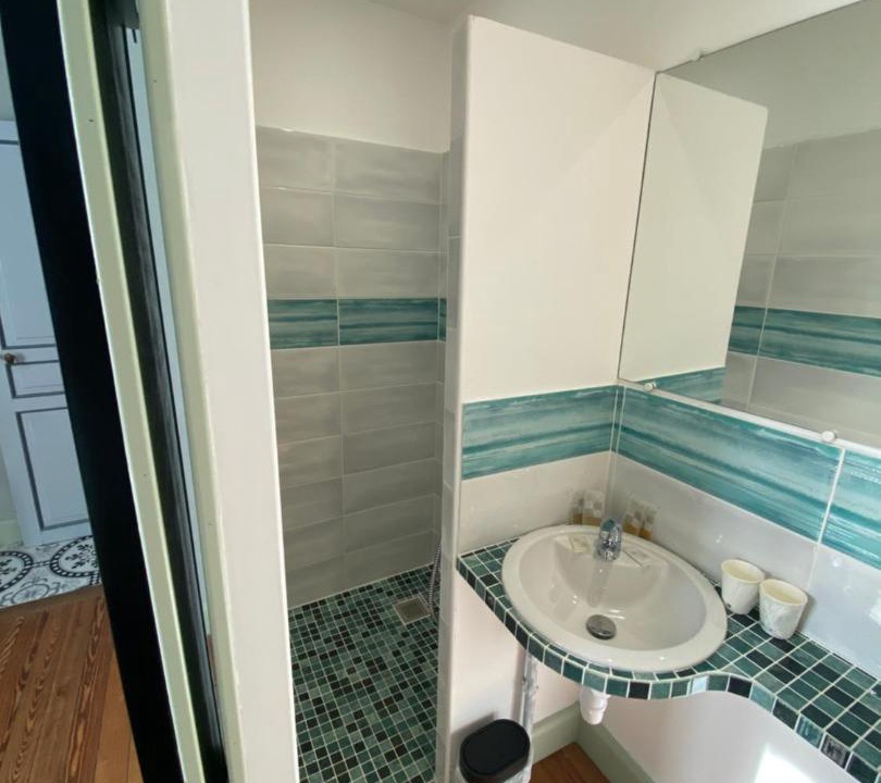 Photo of Bathroom in Auxy