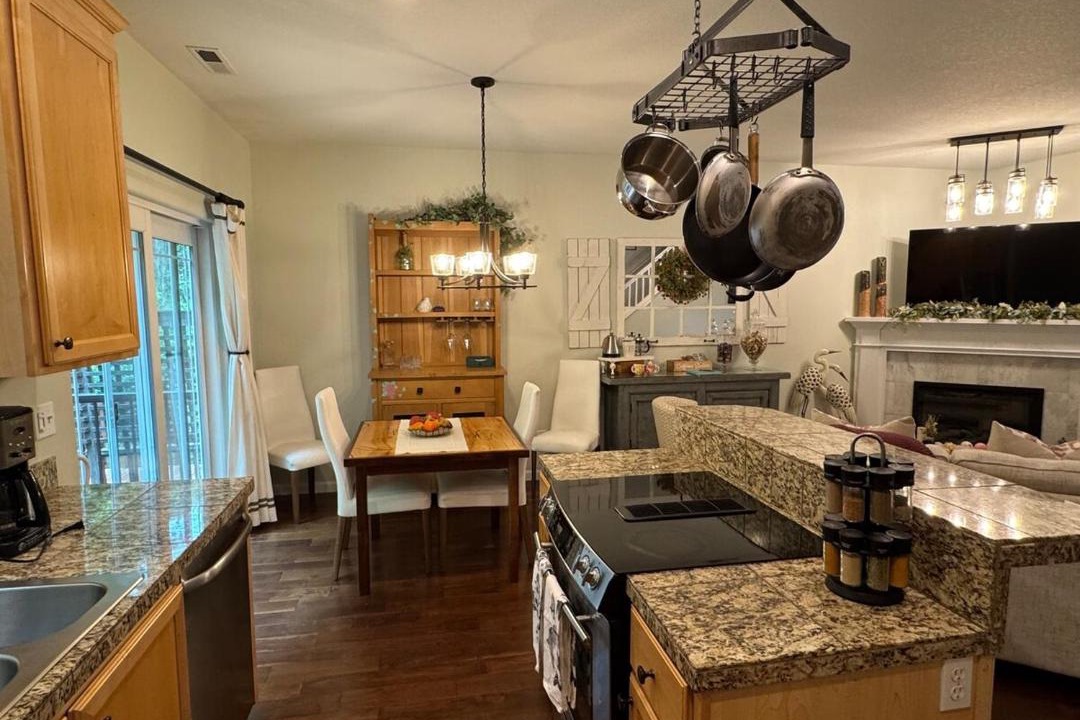 Photo of Others in Bull Mountain