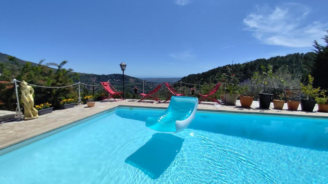 Photo of Others in Cabris