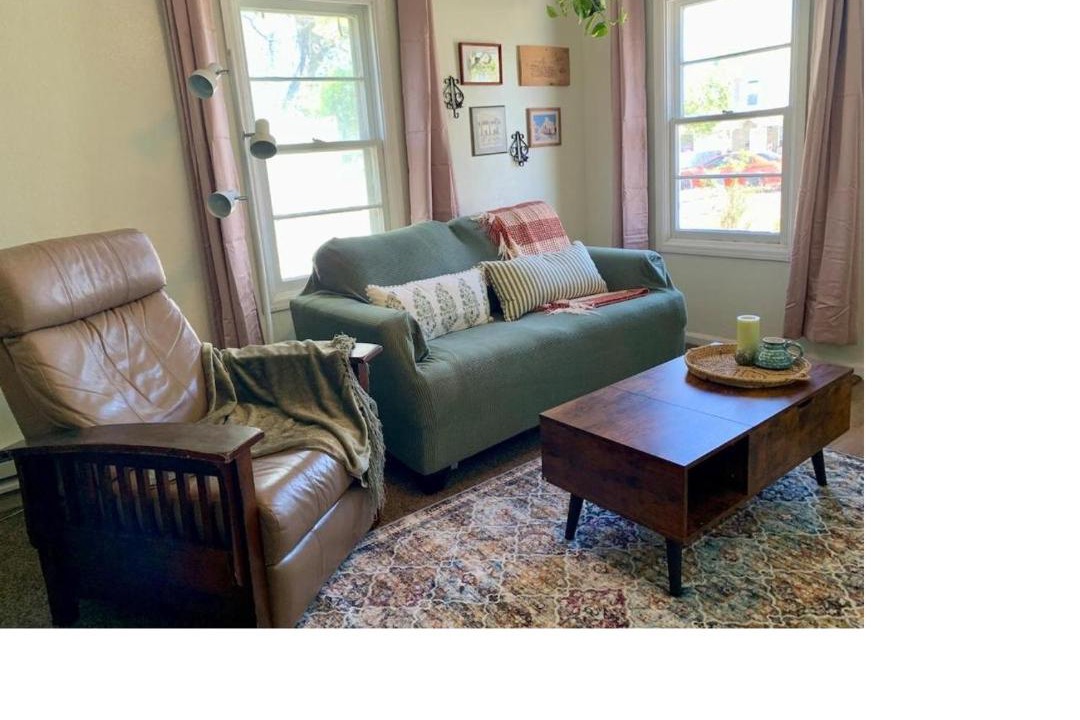 Photo of Livingroom in American Falls