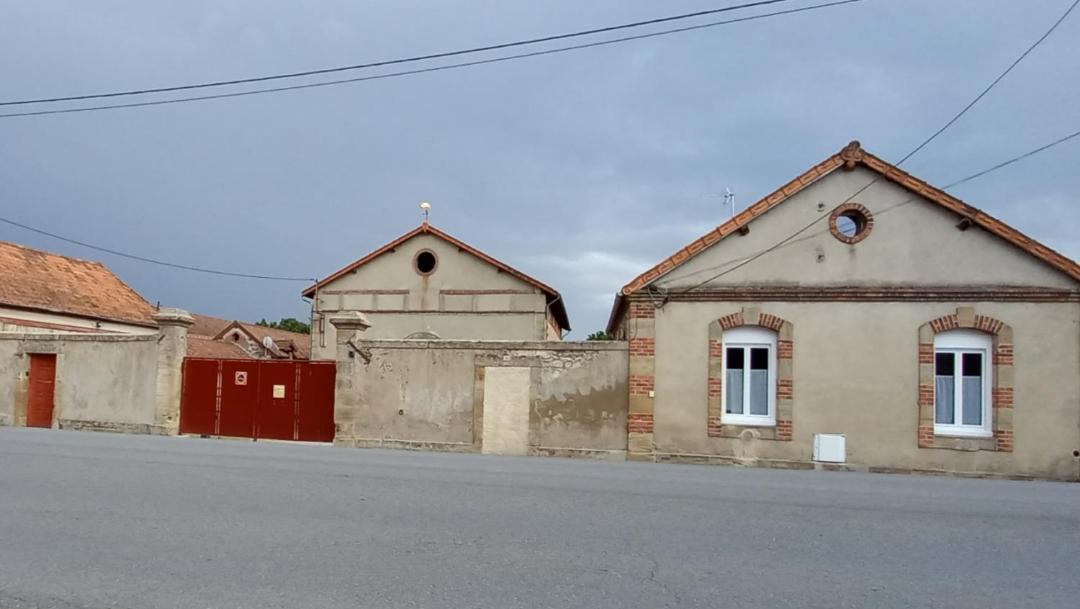 Photo of Buildings in Souvigny