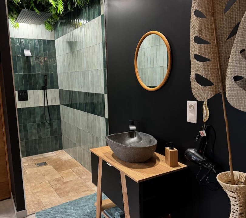 Photo of Bathroom in Etalondes