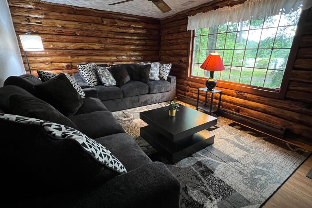 Photo of Livingroom in Marion Station