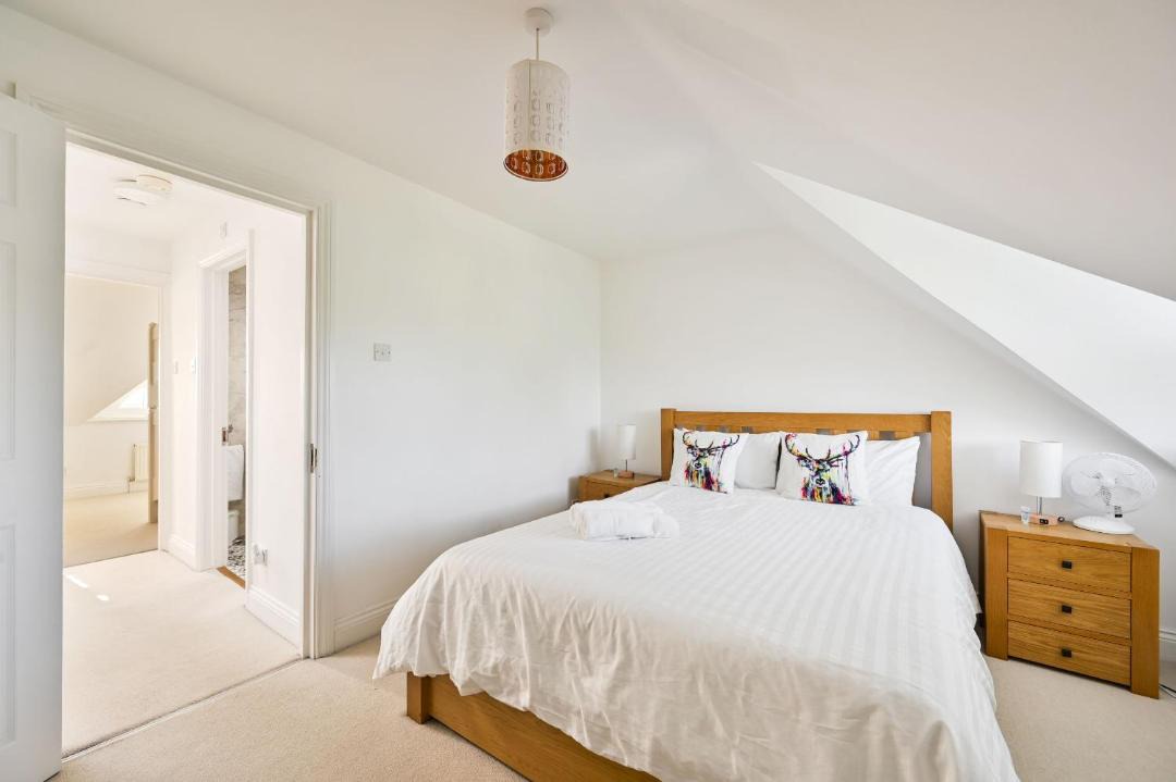 Photo of Bedroom in Mortlake