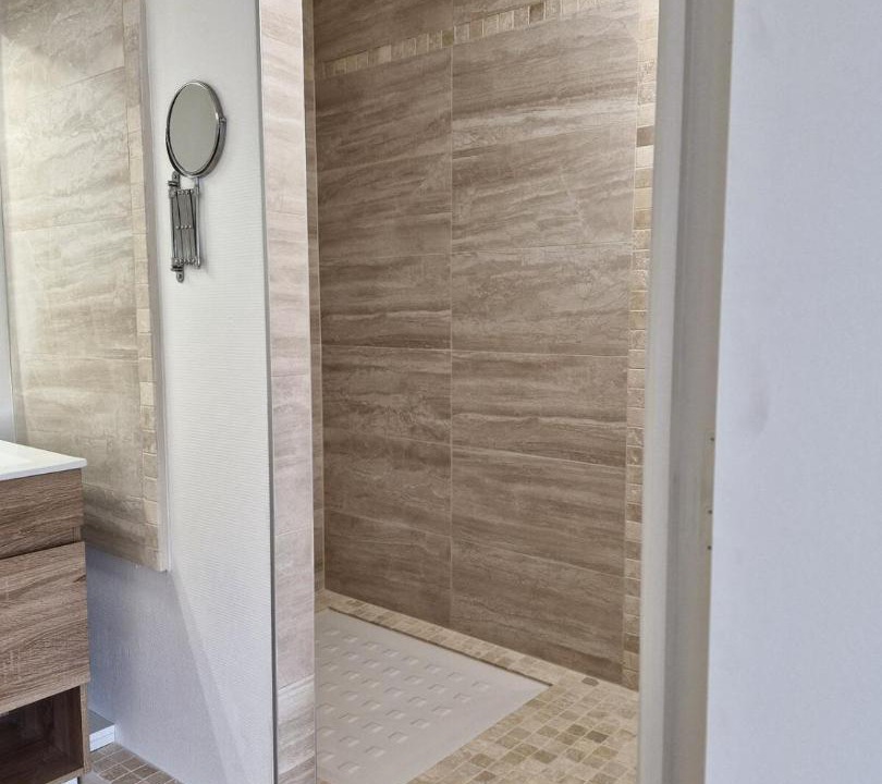 Photo of Bathroom in Colleville-sur-Mer