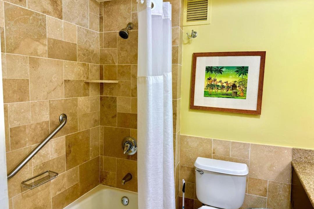 Photo of Bathroom in Hanamaulu