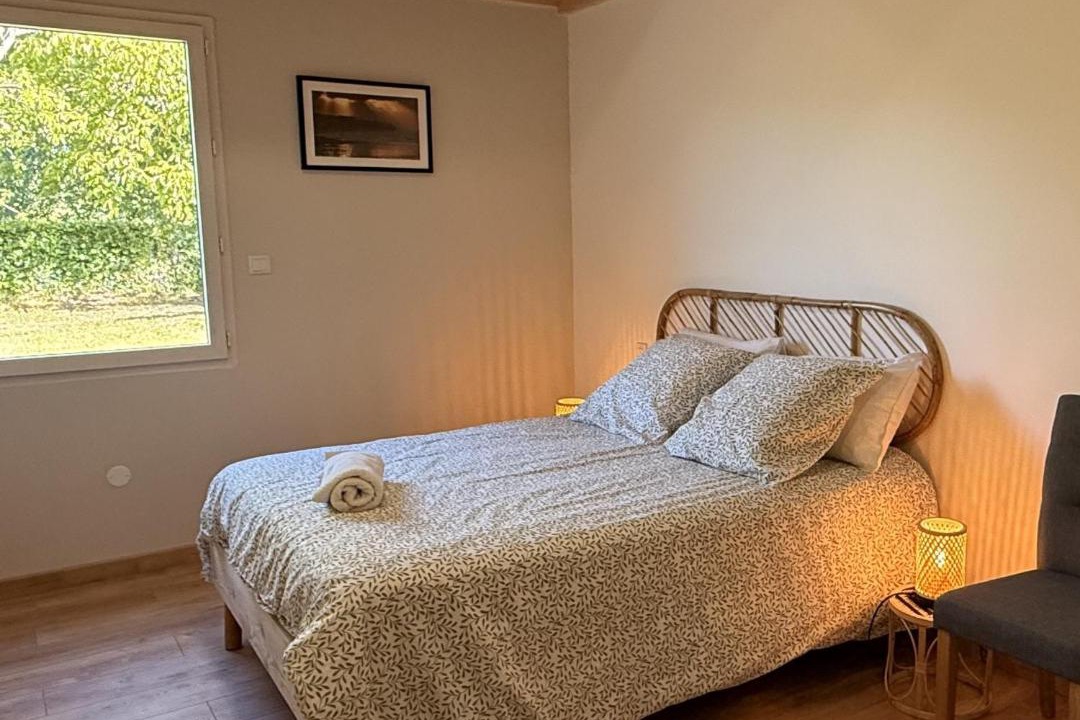 Photo of Bedroom in Arrest
