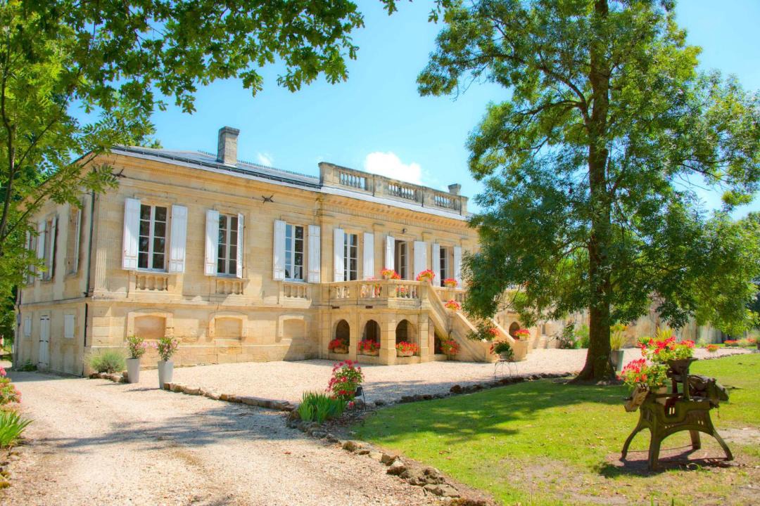 Photo of Buildings in Saint-Christoly-de-Blaye