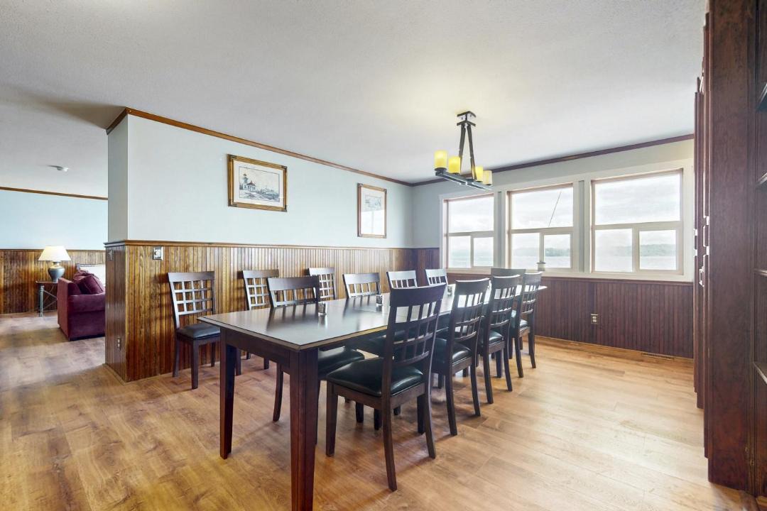 Photo of Others in Clinton