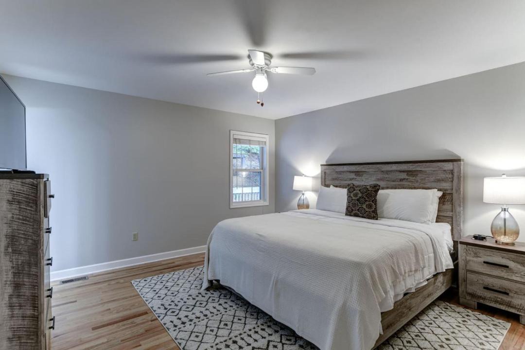 Photo of Bedroom in Skyland