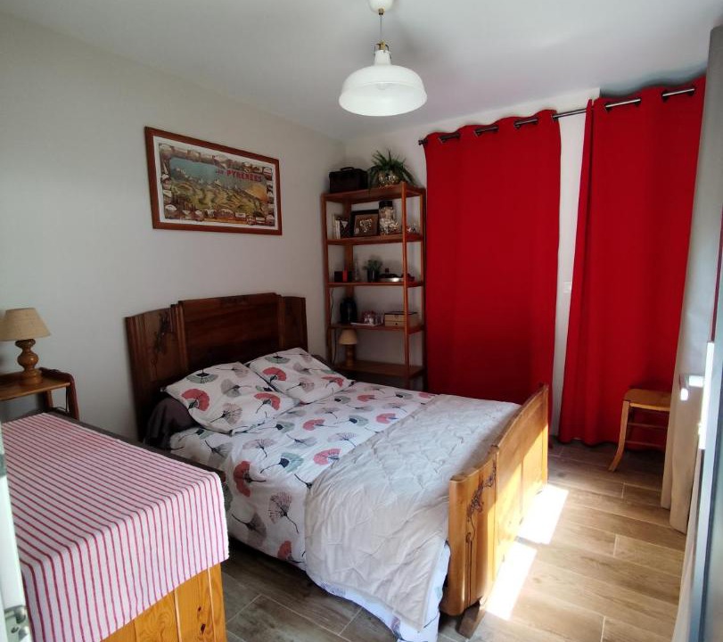 Photo of Bedroom in Castres-Gironde