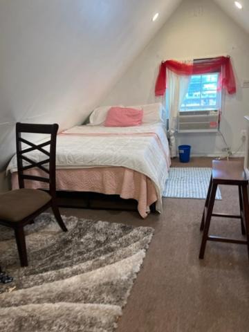 Photo of Bedroom in Perth Amboy