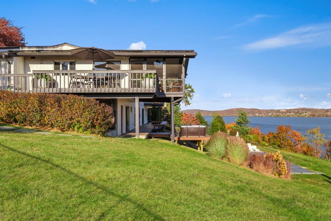 Photo of Others in Middle Hope