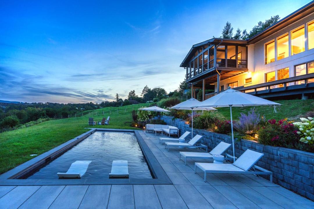 Photo of Others in Middle Hope