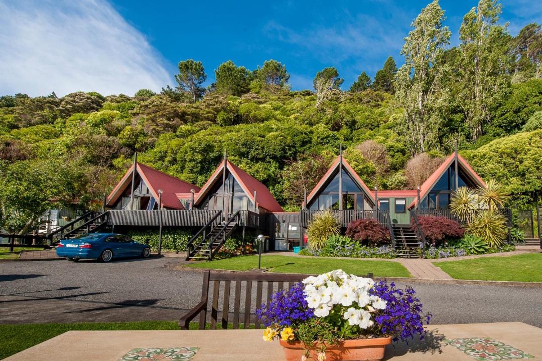 Photo of Others in Thames