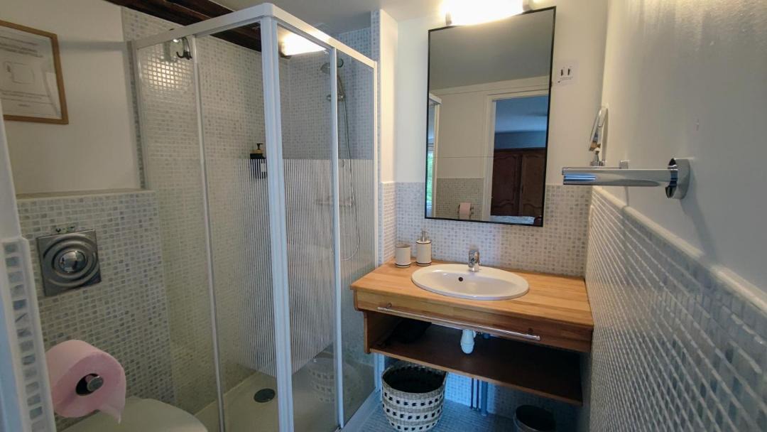 Photo of Bathroom in Mezilles