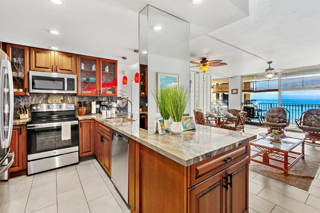 Photo of Others in Kahana