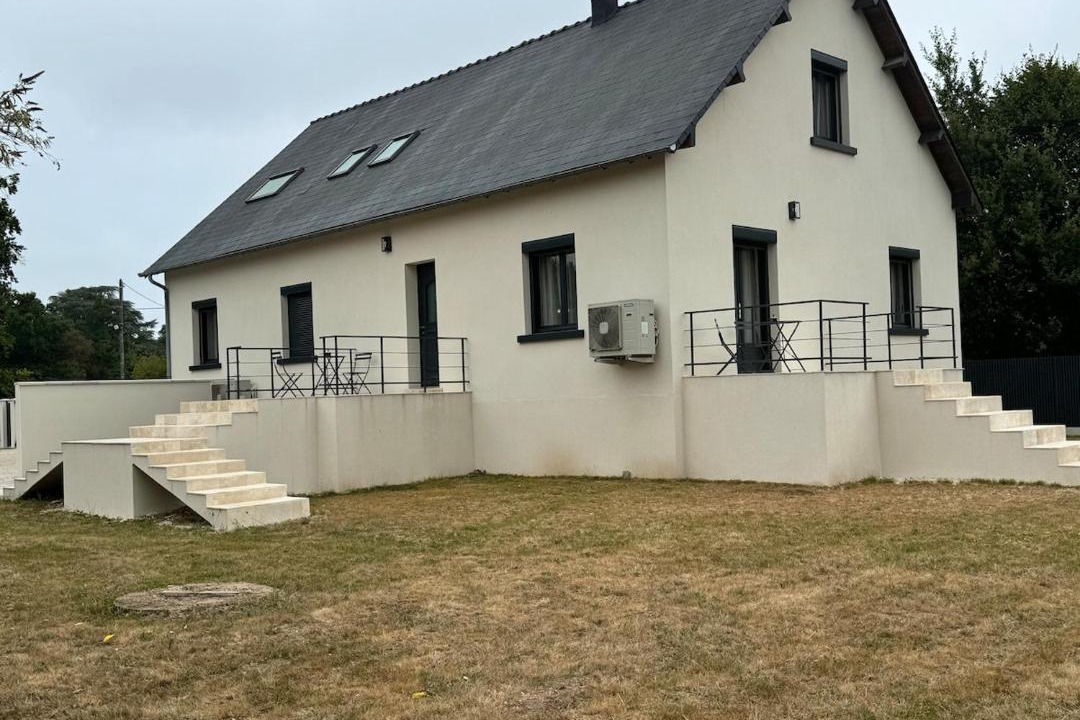 Photo of Others in Olivet