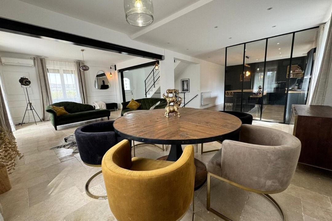 Photo of Others in Olivet