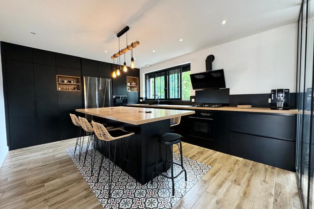 Photo of Others in Olivet