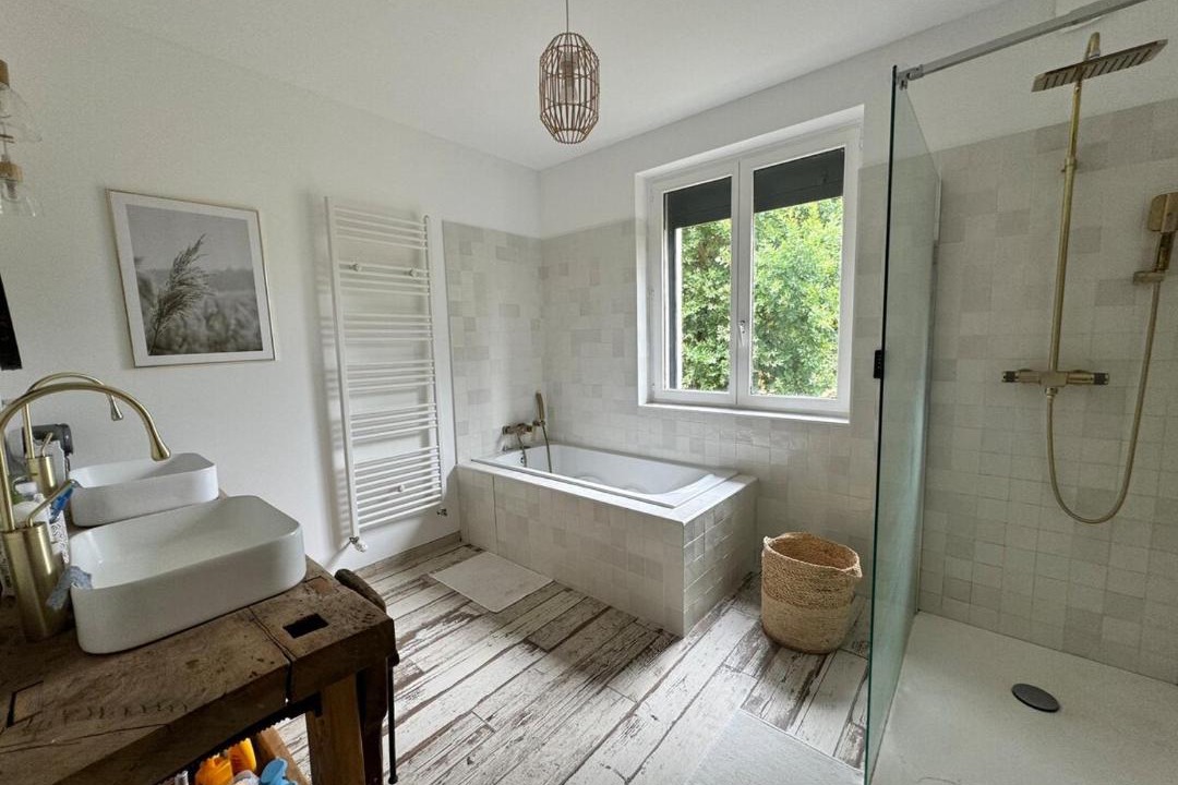 Photo of Bathroom in Olivet