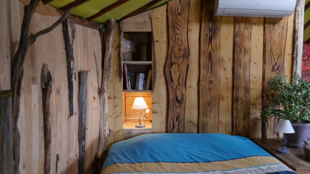 Photo of Bedroom in Aouste-sur-Sye