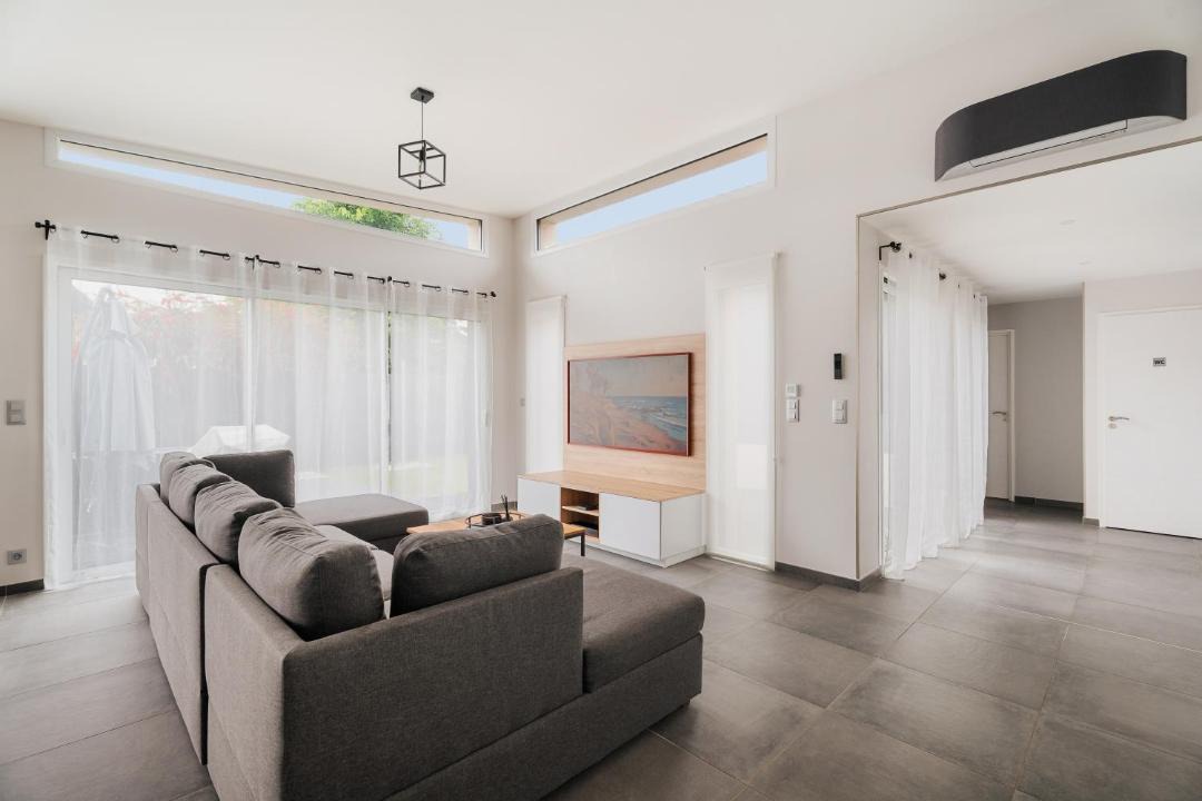 Photo of Others in Bruz