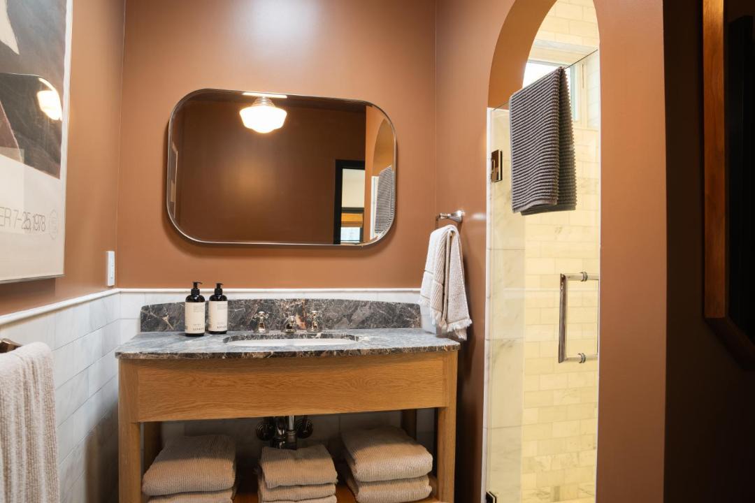 Photo of Bathroom in Burbank