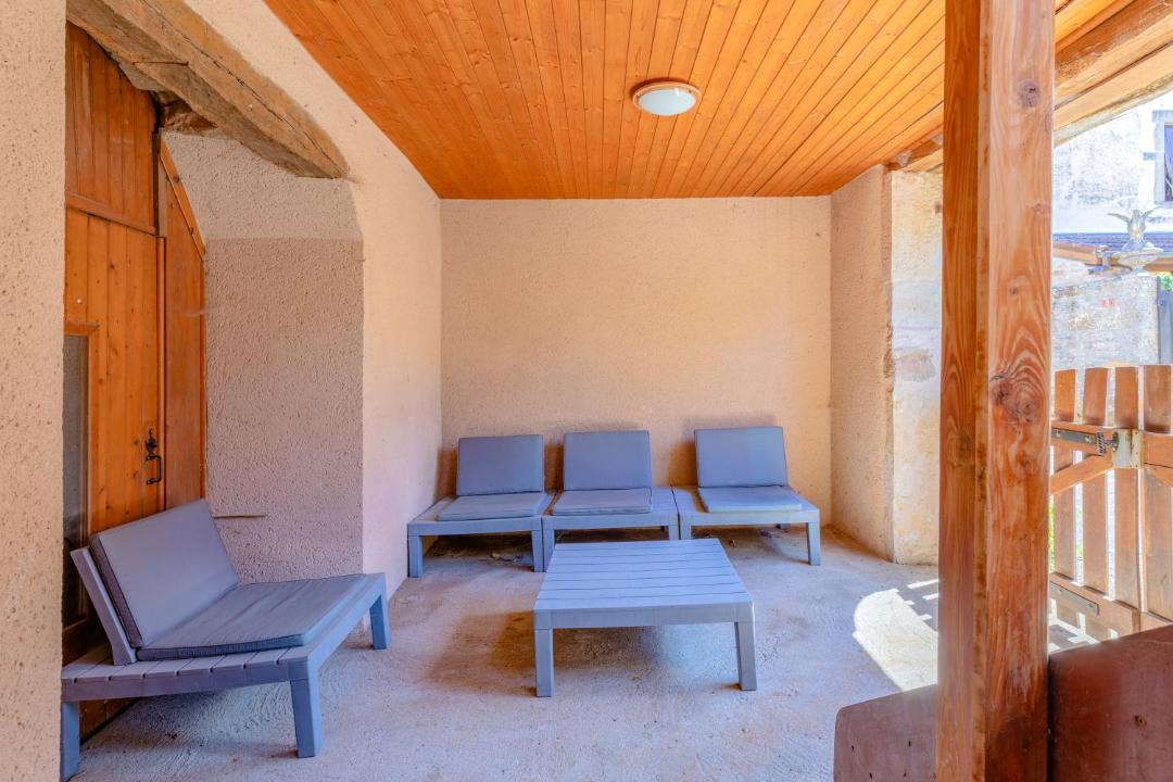 Photo of Patio Balcony in Jalogny