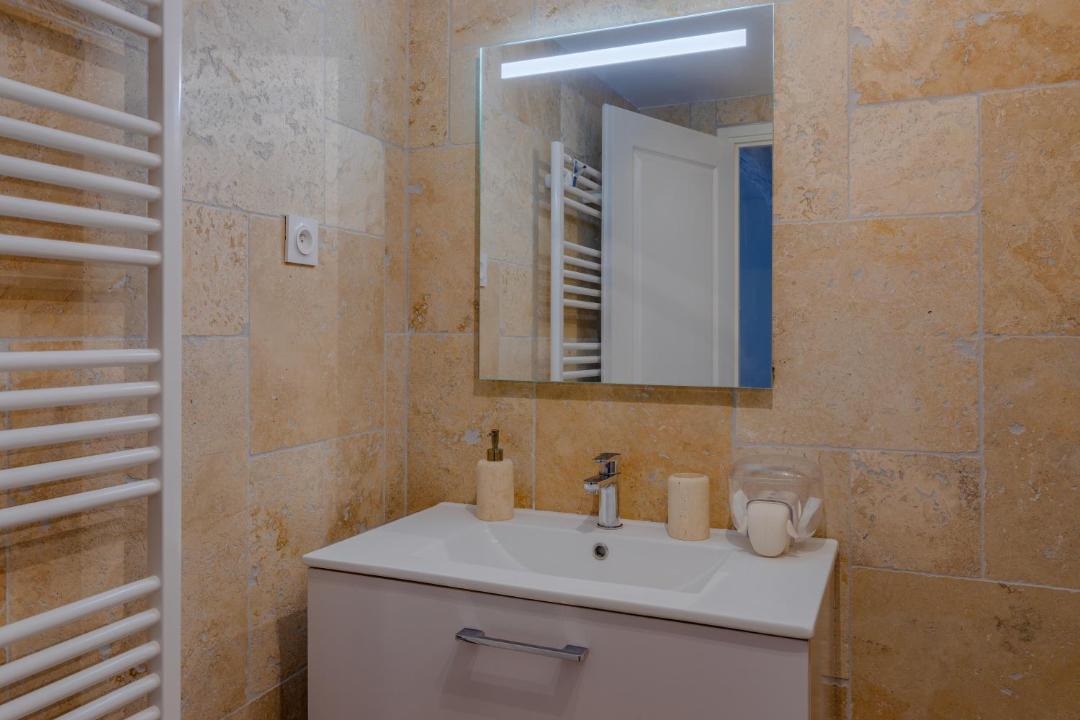 Photo of Bathroom in Jalogny