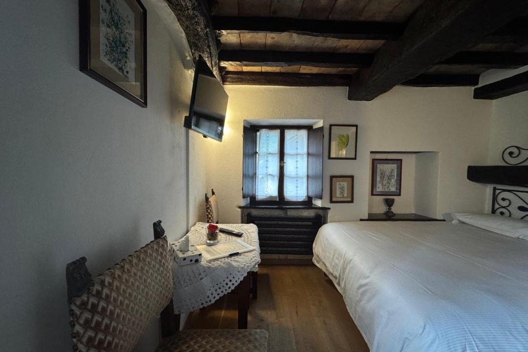 Photo of Bedroom in Torricella Taverne