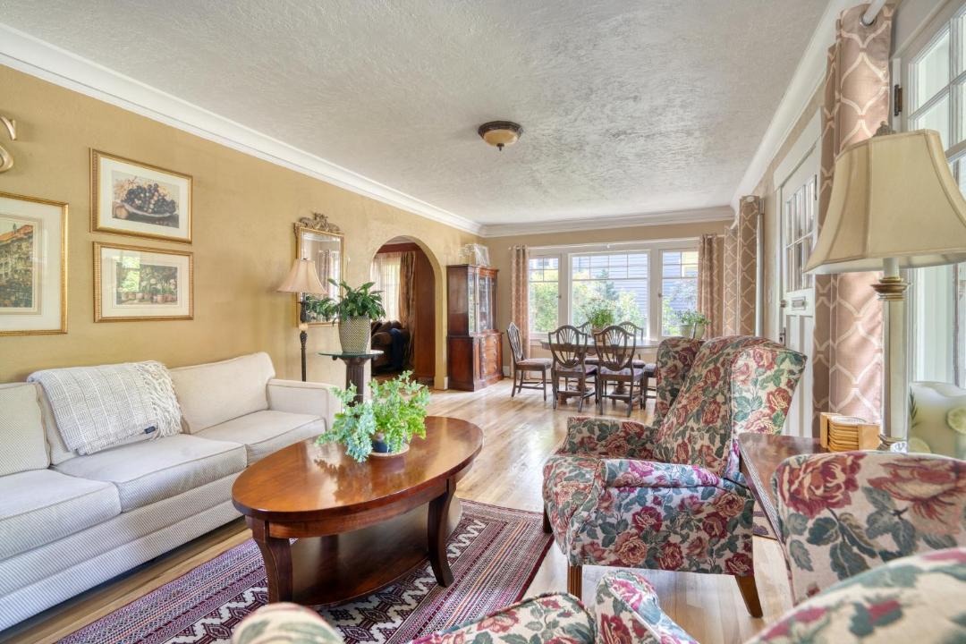 Photo of Livingroom in Beaumont - Wilshire