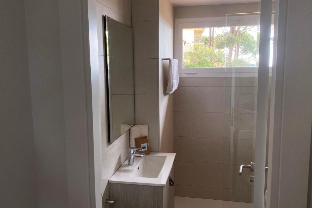Photo of Bathroom in Pals
