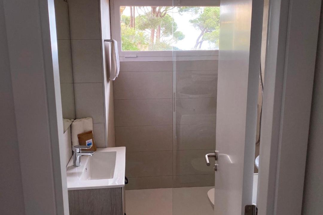 Photo of Bathroom in Pals