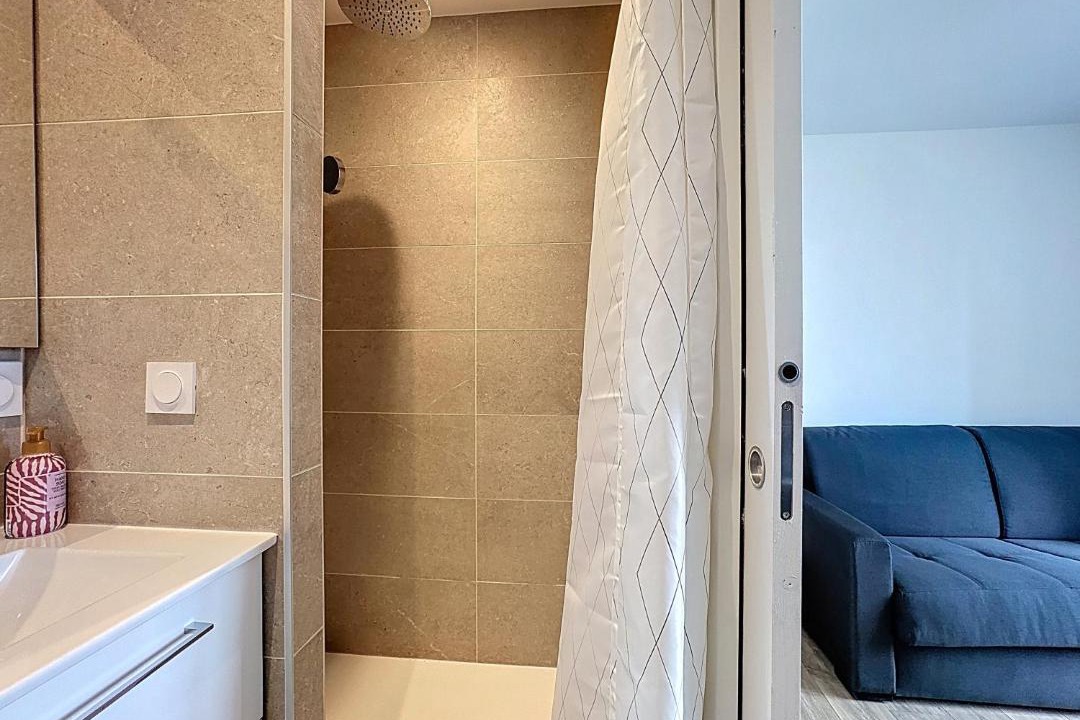 Photo of Bathroom in Coudes