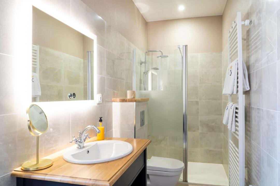 Photo of Bathroom in Bourbon-l'Archambault