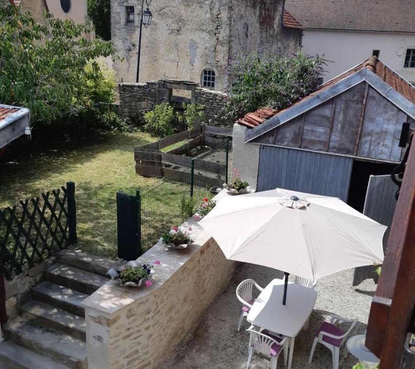 Photo of Others in Flavigny-sur-Ozerain