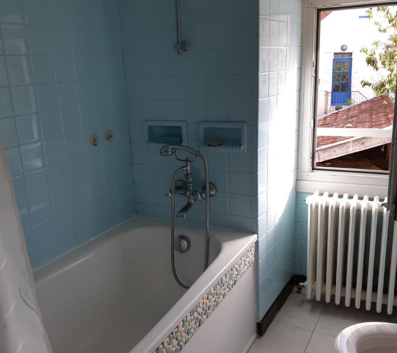 Photo of Bathroom in Flavigny-sur-Ozerain